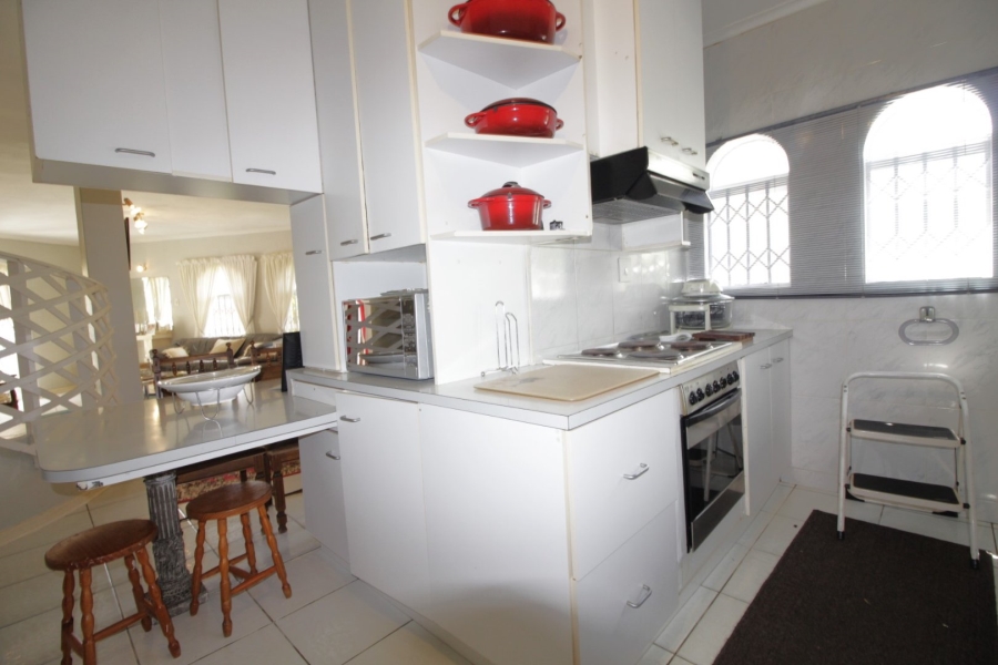 4 Bedroom Property for Sale in Wavecrest Eastern Cape